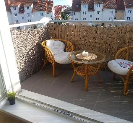 Apartment Jasne Sloneczne Mieszkanie Niedaleko Lotniska