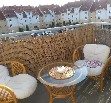 Apartment Jasne Sloneczne Mieszkanie Niedaleko Lotniska